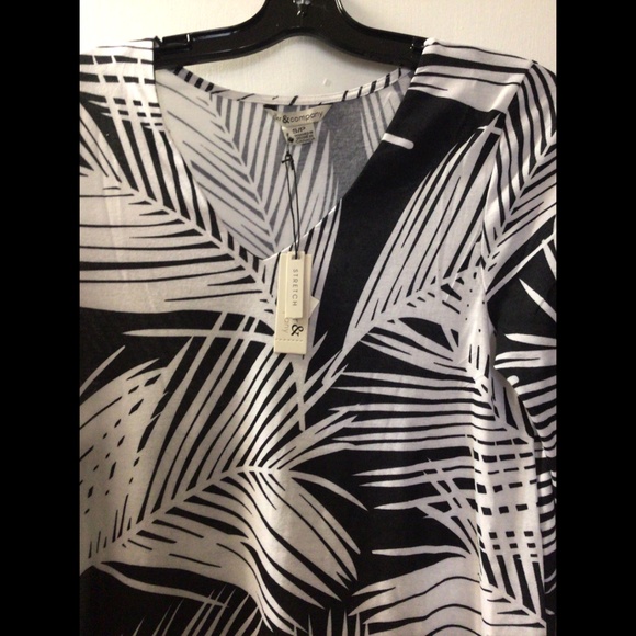 🌟DKR 3/4 Sleeve V-Neck Top - Picture 5 of 7